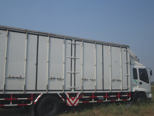 -ISUZU-เดทก้าP2รถห้าง-ตู้10บานมีเสากลาง-สภาพสวยมากๆเดิมๆ1350000