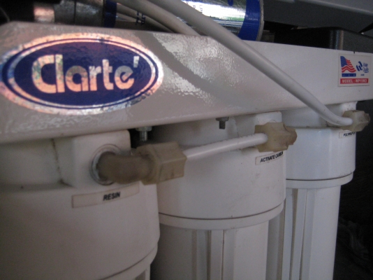 เครื่องกรองน้ำมือสอง ยี่ห้อ clarte สภาพดี พร้อมใช้ ติดตั้งใช้ได้เลย