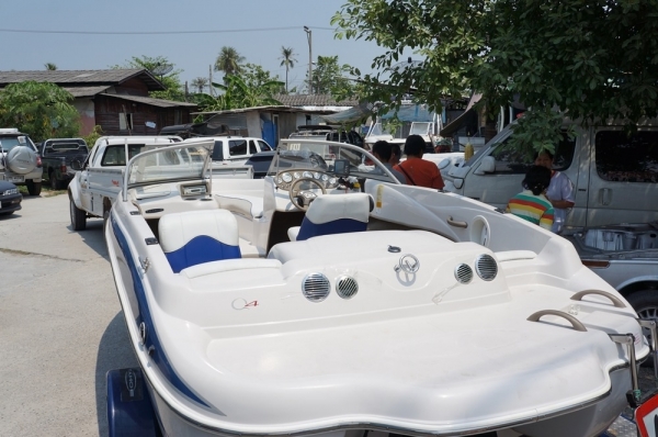 สปีทโบ็ท18.5'tahoe สวยๆราคา ไม่แพง ราคาคุยกันได้ครับ