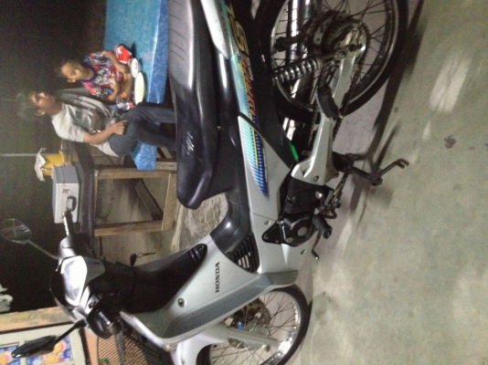 ขายเวฟ125s สภาพเลี่ยมเครื่องเดิมคับ