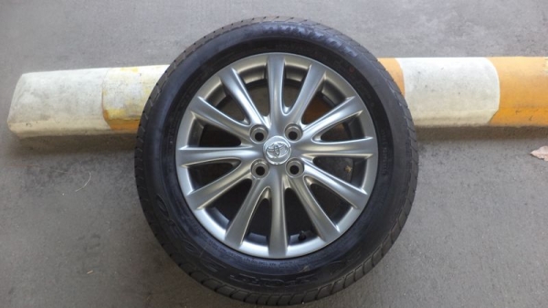 ขายแม็กพร้อมยาง TOYOTA VIOS 15 นิ้ว