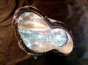 ไฟเบนซ์ ซี คลาสข้างซ้าย ข้างล่ะ 1250 บาท