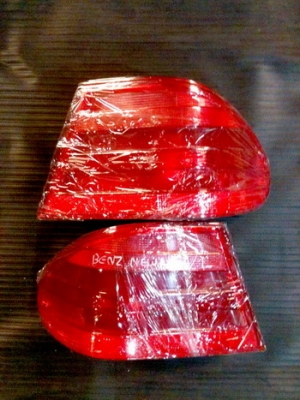 ไฟท้ายเบนซ์ตากลม ตูดแดง