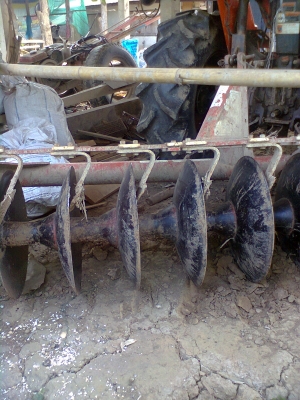 ขายรถไถ KUBOTA  L-4508 มีอุปกรณ์ ใบดันหน้าตราช้าง จอบหมุนตราช้างผาน6 CMT เครื่องแน่นรถใช้ส่วนตัวไม่ได้รับจ้างใช้งานน้อย