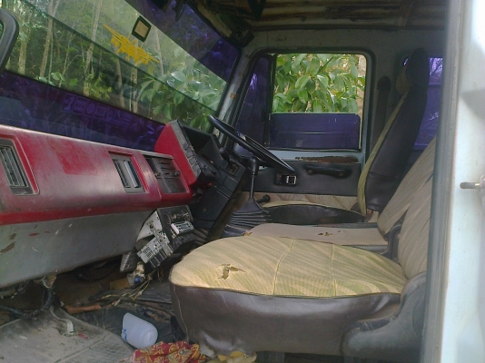 6ล้อดั้มอีซุฯFTR11F 165แรง รถห้างแท้ เดิมๆได้เดิม เล่มพร้อม