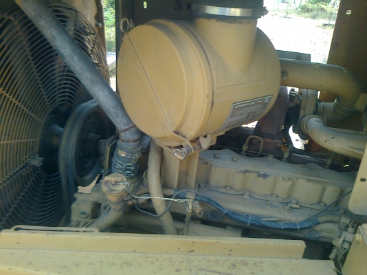 รถแทรกเตอร์ตีนตะขาบ CAT D6H