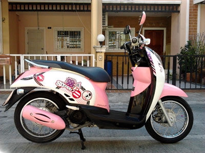 ขาย Scoopy i ปี 2012 ลายจูบ ไมล์ 3333กม เครื่องหัวฉีดประหยัดน้ำมัน สภาพเดิมๆ ขาย Scoopy i ปี 2012 ลายจูบ ไมล์ 3333กม เครื่องหัวฉีดประหยัดน้ำมัน สภาพเดิมๆ