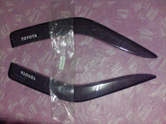 กันสาดไมตี้เอ็กซ์ สีดำใส คู่ละ 670 บาทครับ .. ของใหม่ ๆ