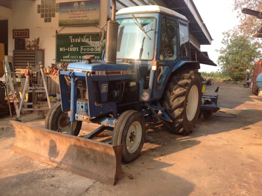 รถไถฟอร์ด รุ่น 6610