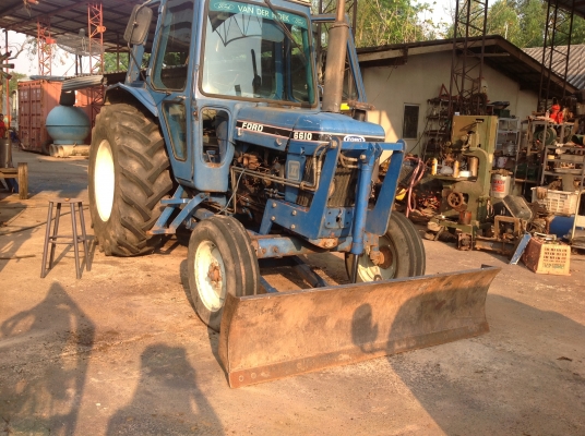 รถไถฟอร์ด รุ่น 6610