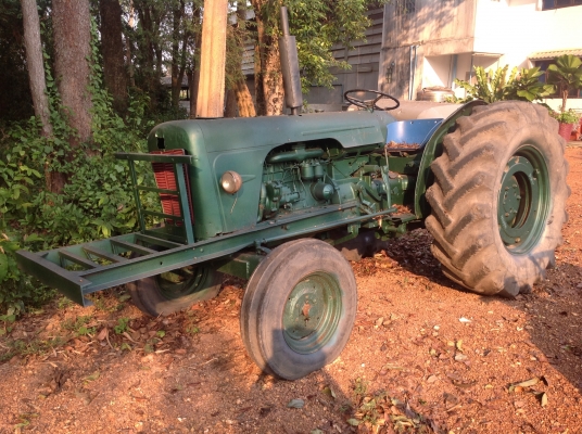 รถไถเดวิดบราว