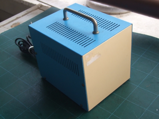หม้อแปลงไฟจาก 220v ==> 100v ขนาด 1000W (1KVA) ของ TOYOZUMI (TOYODEN) Japan