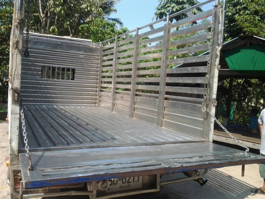 ขายรถบรรทุก 6 ล้อรั้วกระบะแสตนเลส ISUZU 135 แรงม้า ราคา 350000