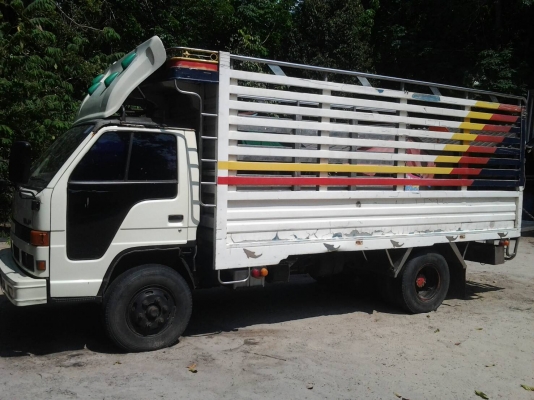 ขายรถบรรทุก 6 ล้อรั้วกระบะแสตนเลส ISUZU 135 แรงม้า ราคา 350000