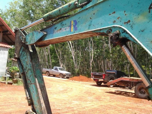 ขายรถแบคโฮ KOMATSU PC27R-8 เอกสารอินวอย ราคา 330000