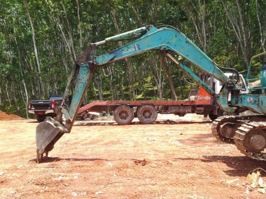 ขายรถแบคโฮ KOMATSU PC27R-8 เอกสารอินวอย ราคา 330000