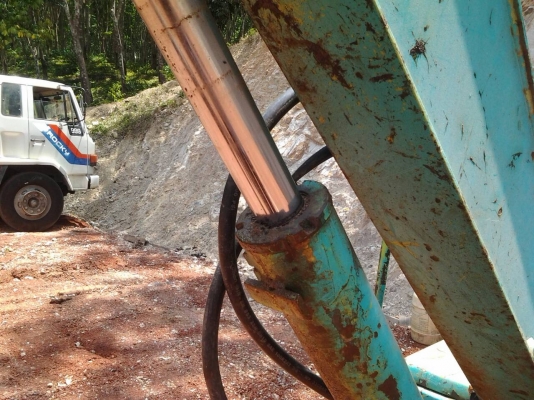 ขายรถแบคโฮ KOMATSU PC27R-8 เอกสารอินวอย ราคา 330000