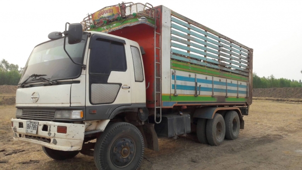 ขาย 780,000 HINO 227 ใส่หัวสิงไฮเทคภายในสวยแอร์พร้อมเครื่อง EM100 ฝาเหลี่ยมดีคัชซีสวยเปลี่ยนคานหน้าใหญ่มีระบบลากพ่วงรถสวยพร้อมใช้ 090-772-3710 090-772-3708