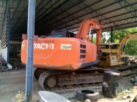 ขายดาวน์รถแบคโฮ HITACHI ZX200-5G ไมล์ 6001 ชม.ขายดาวน์ 700000