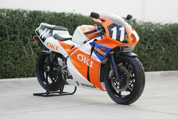 วุฒิ นนบุรี HONDA VFR NC30 รถสวยเดิมทะเบียนพร้อมโอนเครื่องยนต์ดีมากๆ