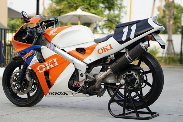 วุฒิ นนบุรี HONDA VFR NC30 รถสวยเดิมทะเบียนพร้อมโอนเครื่องยนต์ดีมากๆ