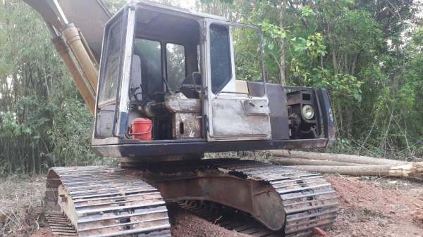 ขาย 570,000 KOMATSU pc 200-5 เล่มทะเบียนไฟฟ้าครบเครื่องดีปั้มแรงเอวแน่นช่วงเต็มรถสวยพร้อมใช้ 090-772-3710 090-772-3708 ขาย 570,000 KOMATSU pc 200-5 เล่มทะเบียนไฟฟ้าครบเครื่องดีปั้มแรงเอวแน่นช่วงเต็มรถสวยพร้อมใช้ 090-772-3710 090-772-3708
