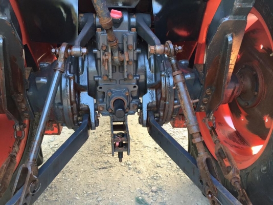 ขายรถไถคูโบต้า L4708SP(4WD)2เพลา สภาพนางฟ้า ทำงาน 548 ชม. รถสวยมาก ขายพร้อมอุปกรณ์ใบมีดดันดินหน้าและโลเตอร์รีจอบหมุน ราคา 450,000 บาท สนใจติดต่อได้ที่เบอร์ 081-9136451 หรือ ขอดูรูปเพิ่มเติมได้ทาง line:bow6451 ค่ะ บริการจัดส่งฟรีทั่วไทยค่ะ