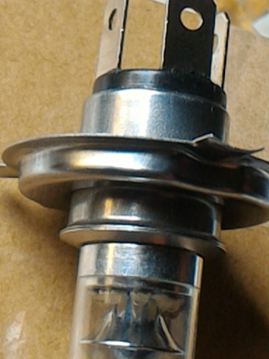 หลอดไฟหน้ารถแบบ LED  1 คู่ มีไฟสูงต่ำในตัว ใส่แทนหลอดไส้เดิมที่ร้อนๆได้เลย