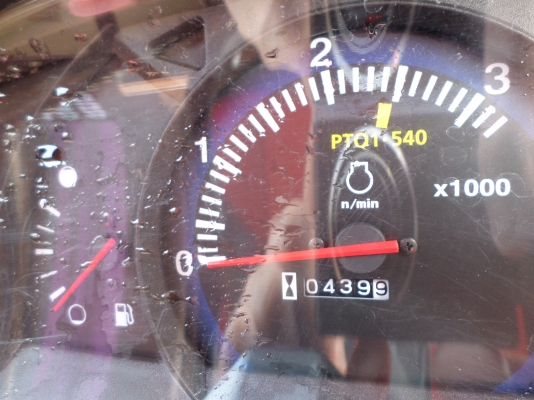 ขายรถไถ KUBOTA L3608SP 4WD รุ่นใหม่สเปเชียลเกียร์ท็อกสภาพเดิมๆใช้งานน้อยมากแค่ 439ชั่วโมง มีอุปกรณ์3ชิ้น ใบมีดันหน้า+ผานหลัง+โลตาลี่ตีดิน เจ้าของทำงานเป็นหมออยู่โรงพยาบาลรถใช้งานน้อยไม่มีเวลาขับจอดไว้เฉยๆเลยอยากขายออก เครื่องดีพร้อมลุยงานแรงดีไม่มีตก เกีย