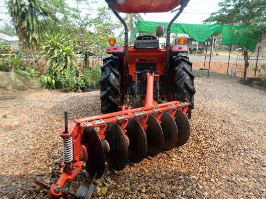 ขายรถไถ KUBOTA L3608SP 4WD รุ่นใหม่สเปเชียลเกียร์ท็อกสภาพเดิมๆใช้งานน้อยมากแค่ 439ชั่วโมง มีอุปกรณ์3ชิ้น ใบมีดันหน้า+ผานหลัง+โลตาลี่ตีดิน เจ้าของทำงานเป็นหมออยู่โรงพยาบาลรถใช้งานน้อยไม่มีเวลาขับจอดไว้เฉยๆเลยอยากขายออก เครื่องดีพร้อมลุยงานแรงดีไม่มีตก เกีย