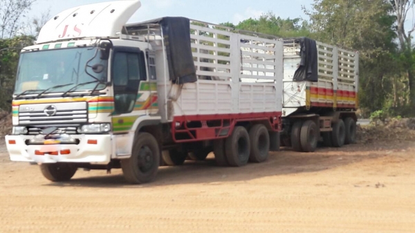 ขายรถพ่วงแม่ลูกดัมพ์ 22 ล้อ HINO โฟเฟียเครื่อง 320 แรงม้า ปี49 พ่วงดั้มแม่ลูกคอกเกษตร ราคา 1,150,000 สนใจติดต่อ สุขุมตรัง 087-2836792