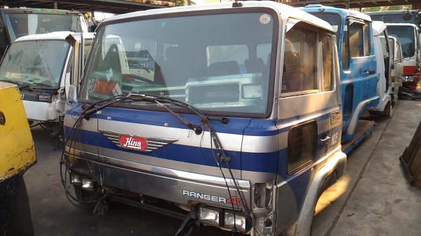 หัวเก๋ง  hino  4d  นอกแท้ สวยมาก