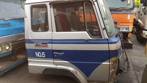 หัวเก๋ง  hino  4d  นอกแท้ สวยมาก