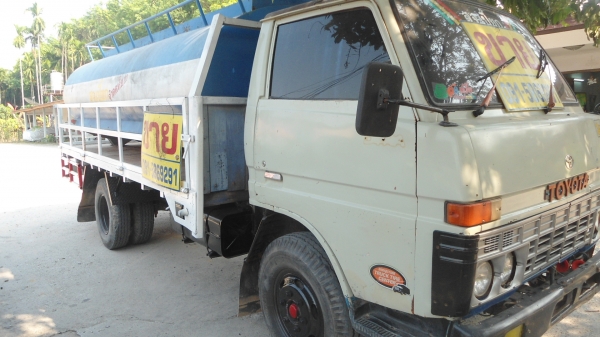 ขายโตโยต้าหน่มทางหลวงเครื่อง100 อีซูสุ 4ฺิBC2 ไม่มีเล่มทะเบียน รถสวยเครื่องดี สภาพพร้อมใช้