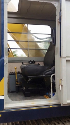 ขายรถแบ็คโฮ Kobelco 04 เดิมๆ ตามรุ่น แอร์พร้อม เอกสารซื้อขาย พร้อมใช้งาน