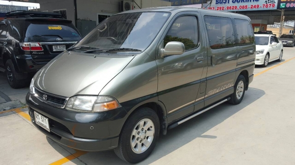Toyota Granvia 2.7G Auto