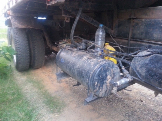 ขายรถดั้ม2เพลา FN527M-A เครื่อง195แรง โลฮาย10สปีด พาวเวอร์ทิฟฟี่ เครื่องดีแคชซีสวย ภายในสวย แอร์เย็น เอกสารพร้อมโอน สนใจโทร 090-8588220คุณนะ 093-3258446คุณบิว หรือเข้าดูสินค้าอื่นๆได้ที่ www.truck.in.th/498 หรือเพจFacebook ณรงค์ ซื้อขายรถมือสอง (เว็บไซต์ส