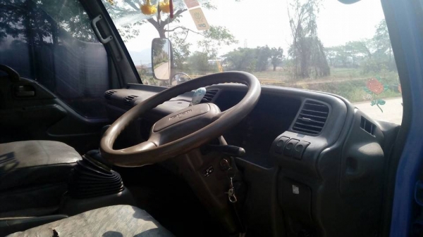 ขายรถ6ล้อ ยาว5เมตร NPR135แรง รถสวยสภาพดี มีเอกสารพร้อมโอน สนใจโทร 090-8588220คุณนะ 093-3258446คุณบิว หรือเข้าดูสินค้าอื่นๆได้ที่ www.truck.in.th/498 หรือเพจFacebook ณรงค์ซื้อขาย รถมือสอง (เว็บไซต์ส่วนตัว) หรือFacebook คุณนะ รถบรรทุก