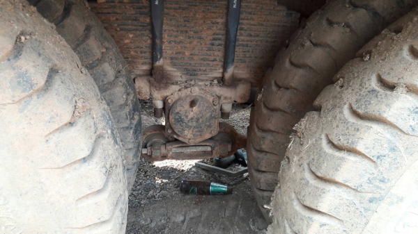 HINO-KT 725 สองเพลา สโลว์กลาง ท้ายลาด ขึ้น200คัสซีสวย ยางดี ทั้ง10เส้นเอกสารพร้อมโอน HINO-KT 725 สองเพลา สโลว์กลาง ท้ายลาด ขึ้น200คัสซีสวย ยางดี ทั้ง10เส้นเอกสารพร้อมโอน