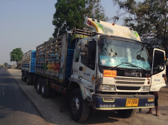 ขายรถพ่วงไม่ดัมพ์ Isuzu deca euro2 เครื่อง 320 แรง ปี 48 เครื่องเดิม เกียร์เดิม ลูก 3 เพลาแท้ยาว 6.80 เมตร ยางเต็ม