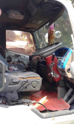 ขายรถบรรทุก Mitsubishi FN527ETC เครื่องเดิม 220 แรง มีเทอร์โบ เกียร์เดิม ยาง 80\% วางหัวใหม่