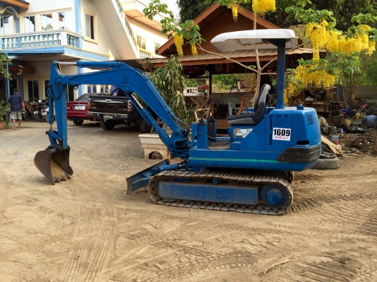 KOBELCO SK027 ขนาดPC-30 เครื่อง 3 สูบ<เทอร์โบ>รถเก่านอกมีเอกสาร☎️ติดต่อ 085-5632278