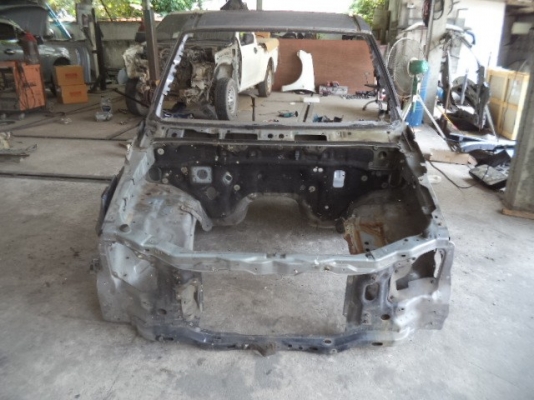 หัวตัดครึ่งท่อนหน้า ดีแม็ก - เชฟ