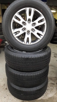 ขายล้อแม็กป้ายแดง new everest 18" พร้อมยางปี15  สนใจติดต่อ ตาเล็ก ล้อและยาง