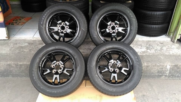 แม้กพรีอุส+กู๊ดเยียร์195/65R15 แม้กพรีอุส+กู๊ดเยียร์195/65R15