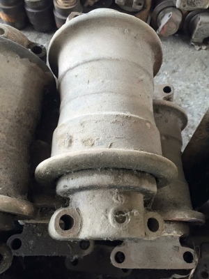 โรลเลอร์รถขุด sumitomo SH200 เก่าญี่ปุ่น ราคา 2,000 บาท