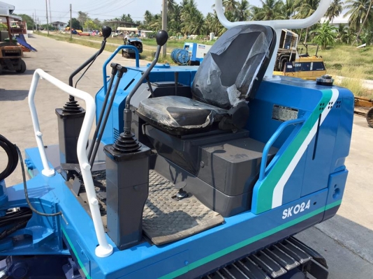 รถขุด KOBELCO SK024 นำเข้า มือสองญี่ปุ่น