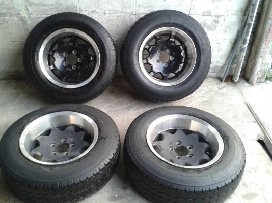 ขอบ15นิ้ว5รู114 พร้อมยาง สวยๆ 4 ล้อ ลดคาเหลือ 5000 บาท