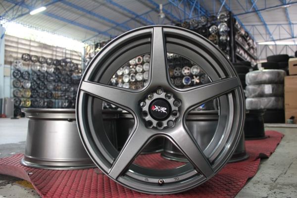 ขายล้อมือสอง XXR-535 ขอบ18 สีกันเมทาลิก ชุดละ 15,000 บาท