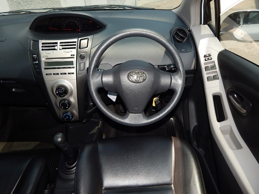 ยาริส เกียร์ธรรมดา ปี 2011 วิ่ง 101,000 โล ยาริส เกียร์ธรรมดา ปี 2011 วิ่ง 101,000 โล